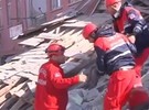 Imagens mostram resgate de criança na Turquia