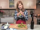 Culinarista ensina a preparar receita com flor de abóbora