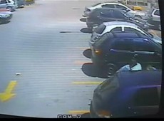 Homem baleado é salvo por agenda de telefone