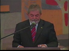 Um milhão de casas populares até 2010