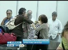 Passageiros do voo da TAM chegam ao RJ