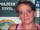 Mulher joga inseticida em idosa em cena de maus tratos