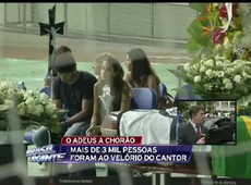 Corpo do músico Chorão foi enterrado hoje em Santos