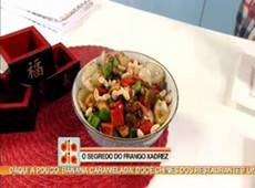 Daniel Bork passa receita de Frango Xadrez
