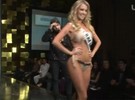 TOP 16 desfilam de biquíni no Miss Brasil World 2013