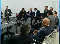 Michel Temer oferece jantar para cúpula do PMDB