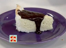 Daniel Bork prepara uma Torta Cocada