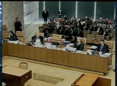 Mensalão: STF adia decisão sobre embargos