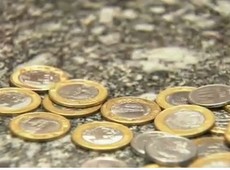 Guardar moedas prejudica a economia
