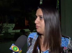 Criminosos roubam carros de mulheres em semáforo