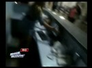 Mãe revoltada com a perda do filho quebra maternidade
