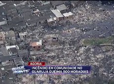 Favela pega fogo no Guarujá, litoral de SP
