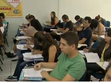 Concursos públicos voltam a interessar brasileiros