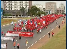 Dinheiro oficial bancou marcha do MST