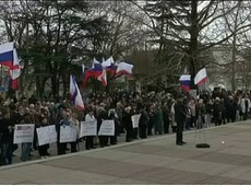 Parlamento da Crimeia aprova anexação à Rússia