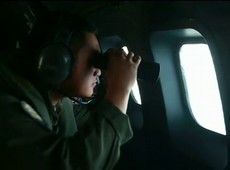 Avião: Nova área do oceano será vasculhada