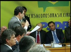 PSDB oficializa pré-candidatura de Aécio