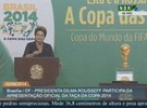 Dilma%20bate%20tr%EAs%20vezes%20na%20madeira%20para%20pegar%20a%20ta%E7a%20da%20Copa