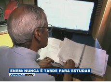 Enem bate número recorde de concorrentes idosos