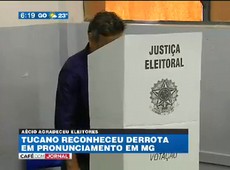 Aécio Neves passa a noite em Belo Horizonte