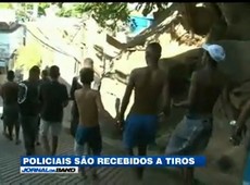 Moradores de favelas sofrem com violência durante operações da PM