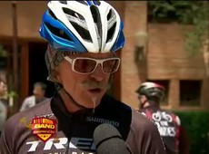 Inventor da mountain bike experimenta as trilhas do Brasil