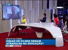 Vigiar os filhos demais prejudica o desenvolvimento da criança
