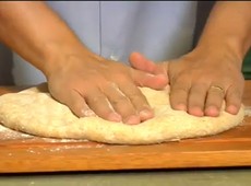 Modelar a massa corretamente garante um pão de qualidade