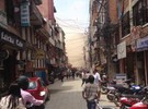 Novo tremor no Nepal deixa dezenas de mortos e mais de mil feridos