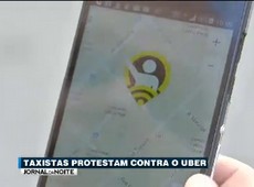 Taxistas cariocas protestam contra o Uber