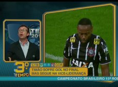 Vagner Love esbraveja ao ser substituído