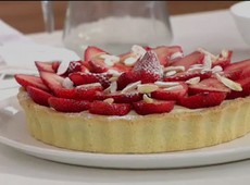 Torta de Morango com Amêndoas