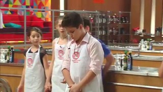Johnny e Vivi não resistem à prova das empanadas e dão adeus ao programa Johnny e Vivi não resistem à prova das empanadas e dão adeus ao programa