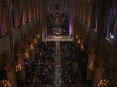 Missa na catedral de Notre Dame homenageia vtimas dos atentados