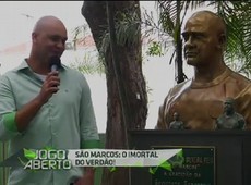 Palmeiras inaugura busto do ex-goleiro Marcos