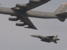 Avio dos EUA sobrevoa Coreia do Sul para mostrar fora  Coreia do Norte