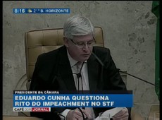Eduardo Cunha fica lado a lado com Janot