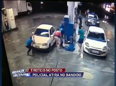Policial atira em bandido em posto de gasolina