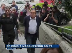 PF indicia marqueteiro do PT