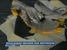 Imagens dos destroços de avião que caiu no Mar Mediterrâneo são divulgadas