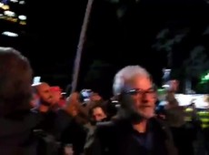 Manifestantes comemoram saída da PM de protesto na Paulista