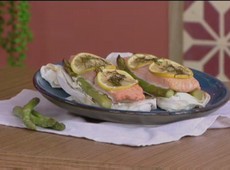 Papillote de salmão e aspargos