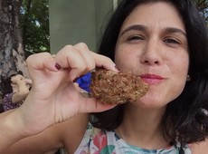 Gordices: Bola de carne com farofa de torresmo faz sucesso em Fortaleza