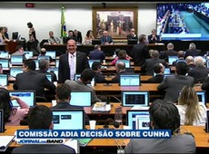 Aliados de Cunha conseguem atrasar e decisão da CCJ fica para o mês que vem