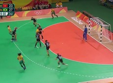 No handebol feminino, Brasil bate Montenegro e garante liderança do grupo
