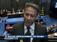 Sessão do impeachment é marcada novamente por discussão