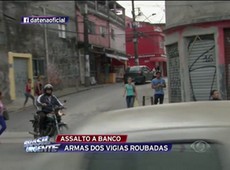 Ladrões assaltam banco e levam armas dos vigias