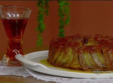 Bolo de banana com caramelo