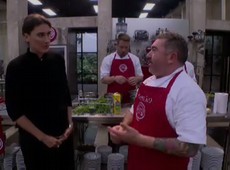 Eu me preocuparia com o ponto do bife, diz Paola para Ivo