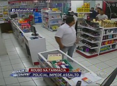 Policial impede assalto em farmácia